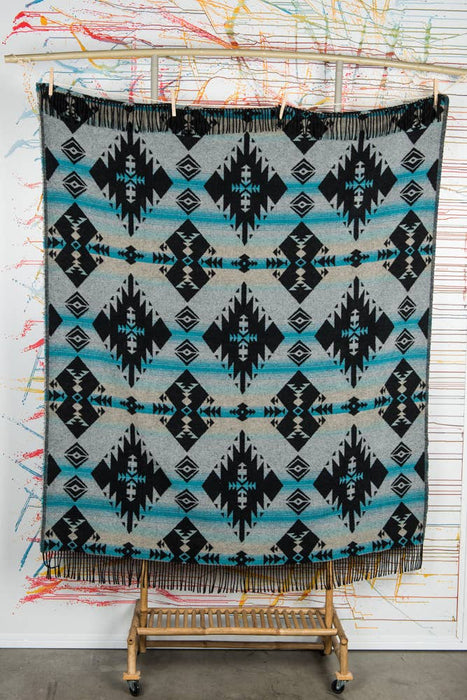 Cheyenne Wool Blend Blanket - Native American Design 200cm x 155cm